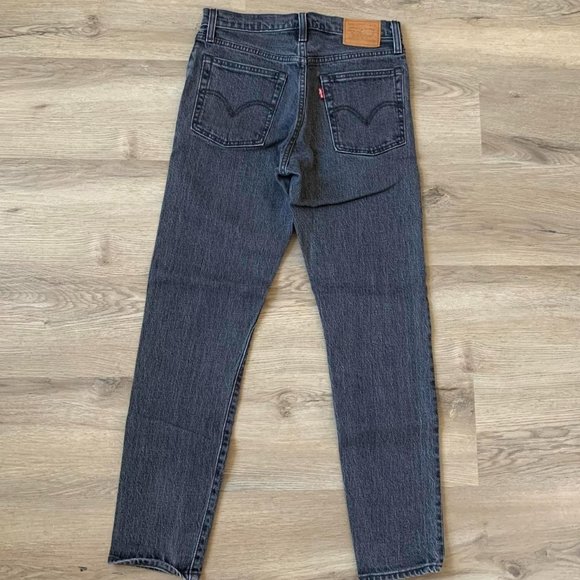 Vintage Levi’s Straight High Rise Wedgie Jeans - Picture 3 of 5